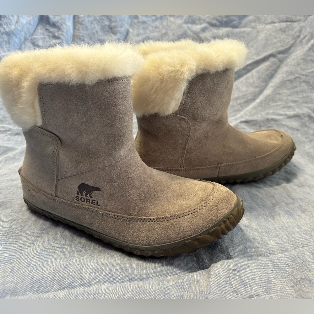 Sorel out and about faux fur lined suede boots